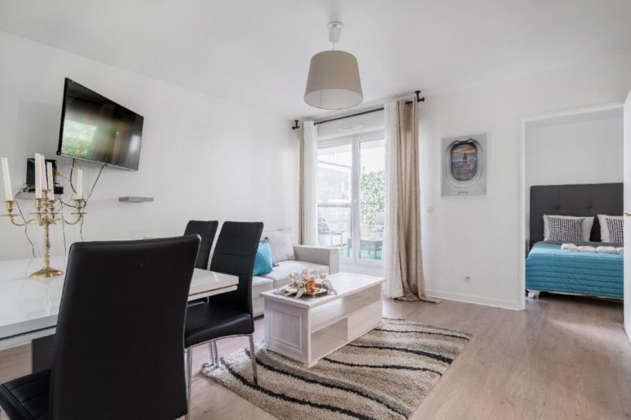 Appartement Spacieux Avec Terrasse Pres De Paris Et Du Stade De France Saint-Denis  Luaran gambar